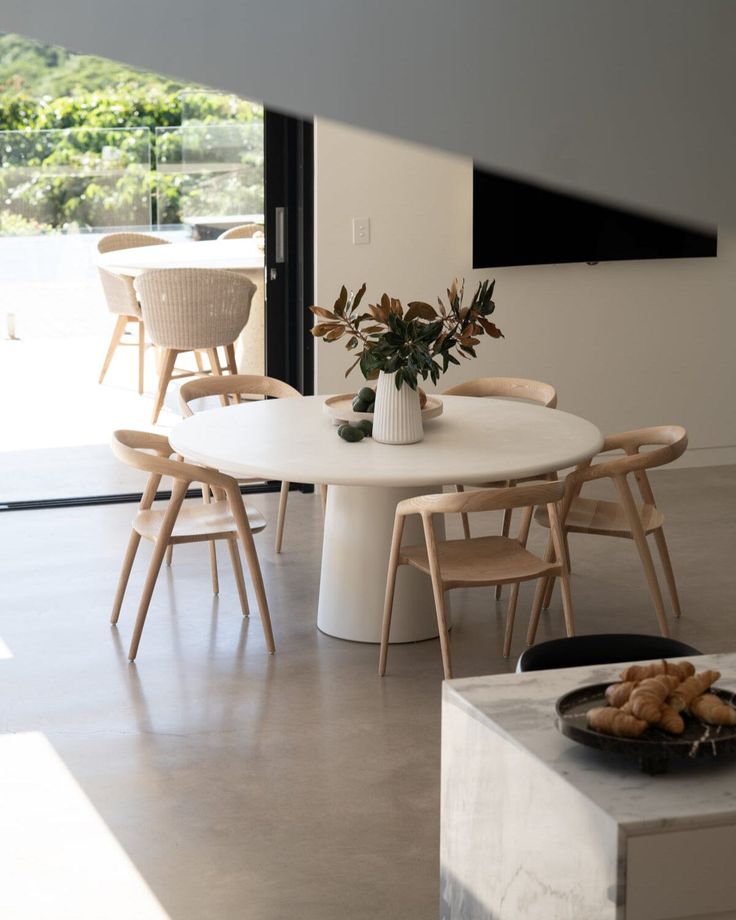 Spring Home Refresh: Decluttering Tips to Elevate Your Property This Season