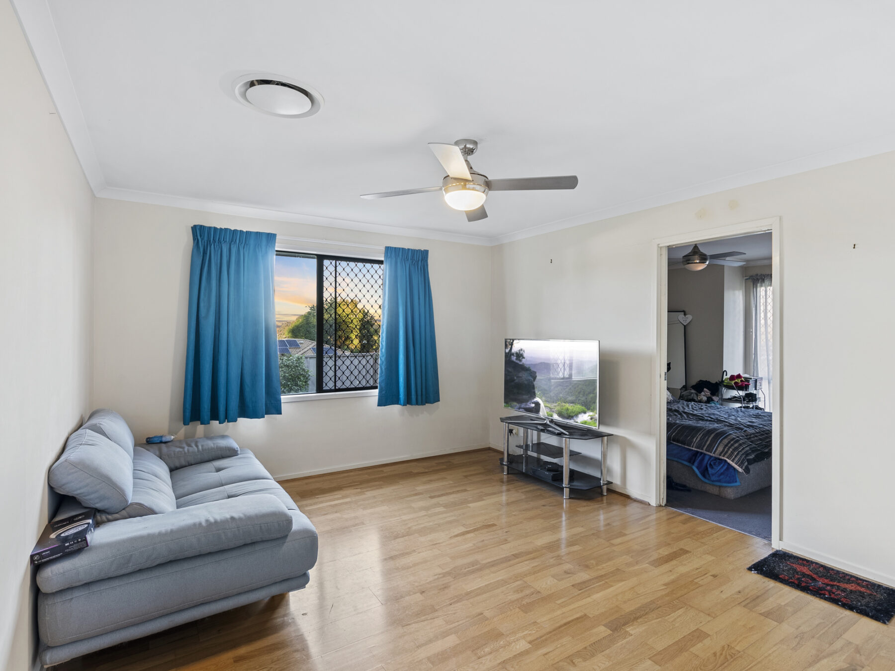 Property: 201 Wildey Street, Flinders View, QLD, 4305 photo-6