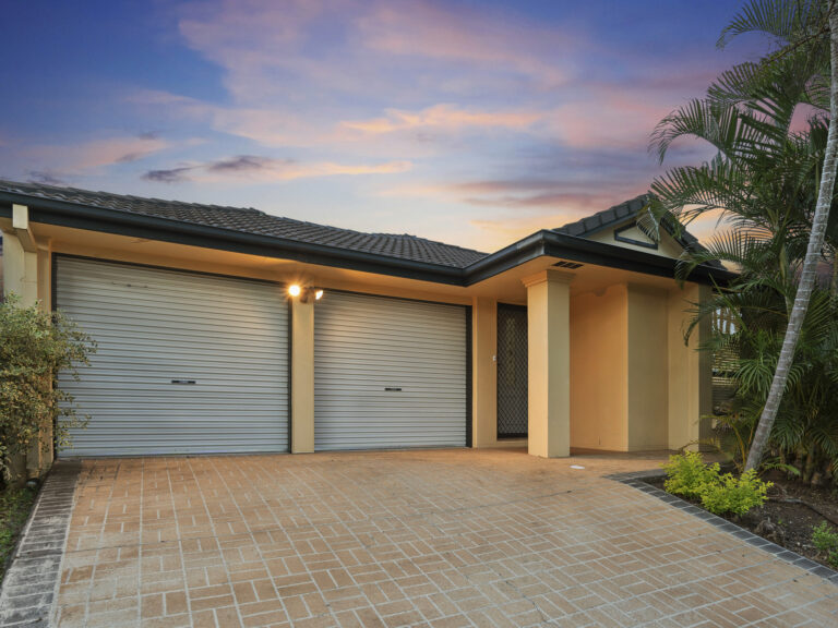 15 Berkshire Place, Springfield Lakes, QLD, 4300