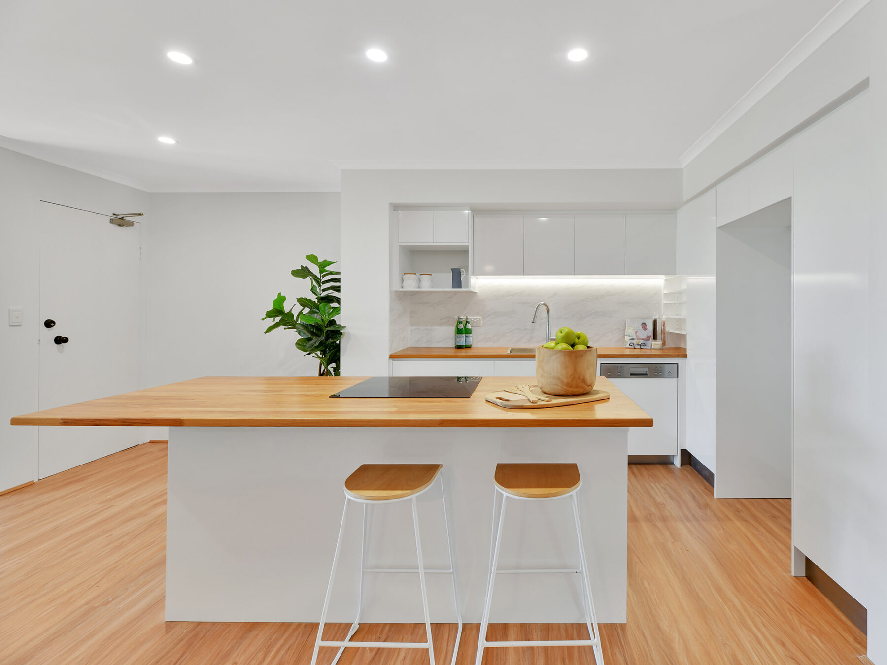 Property: 25/13 Montgomery Avenue, Main Beach, QLD, 4217 photo-16