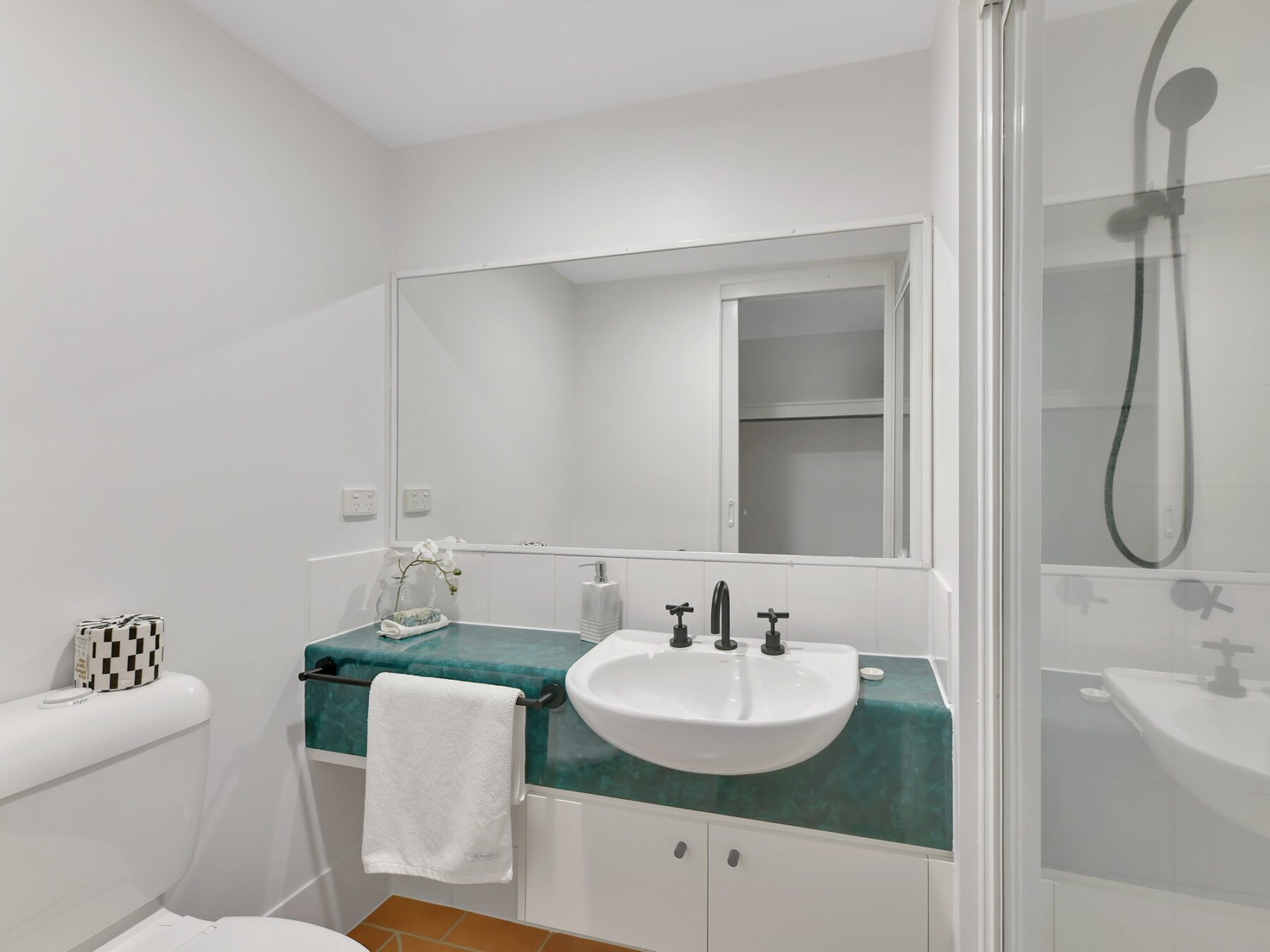 Property: 25/13 Montgomery Avenue, Main Beach, QLD, 4217 photo-2