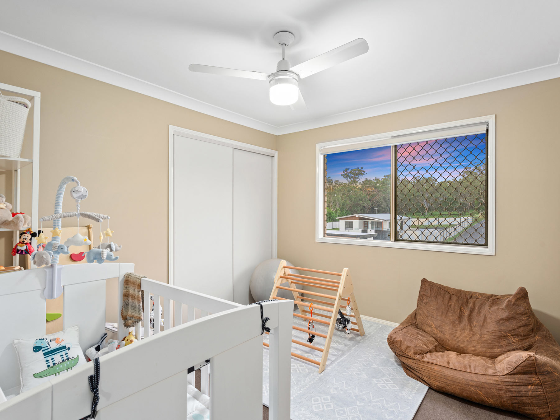 Property: 10 Stevenson Street, Calamvale, QLD, 4116 photo-8