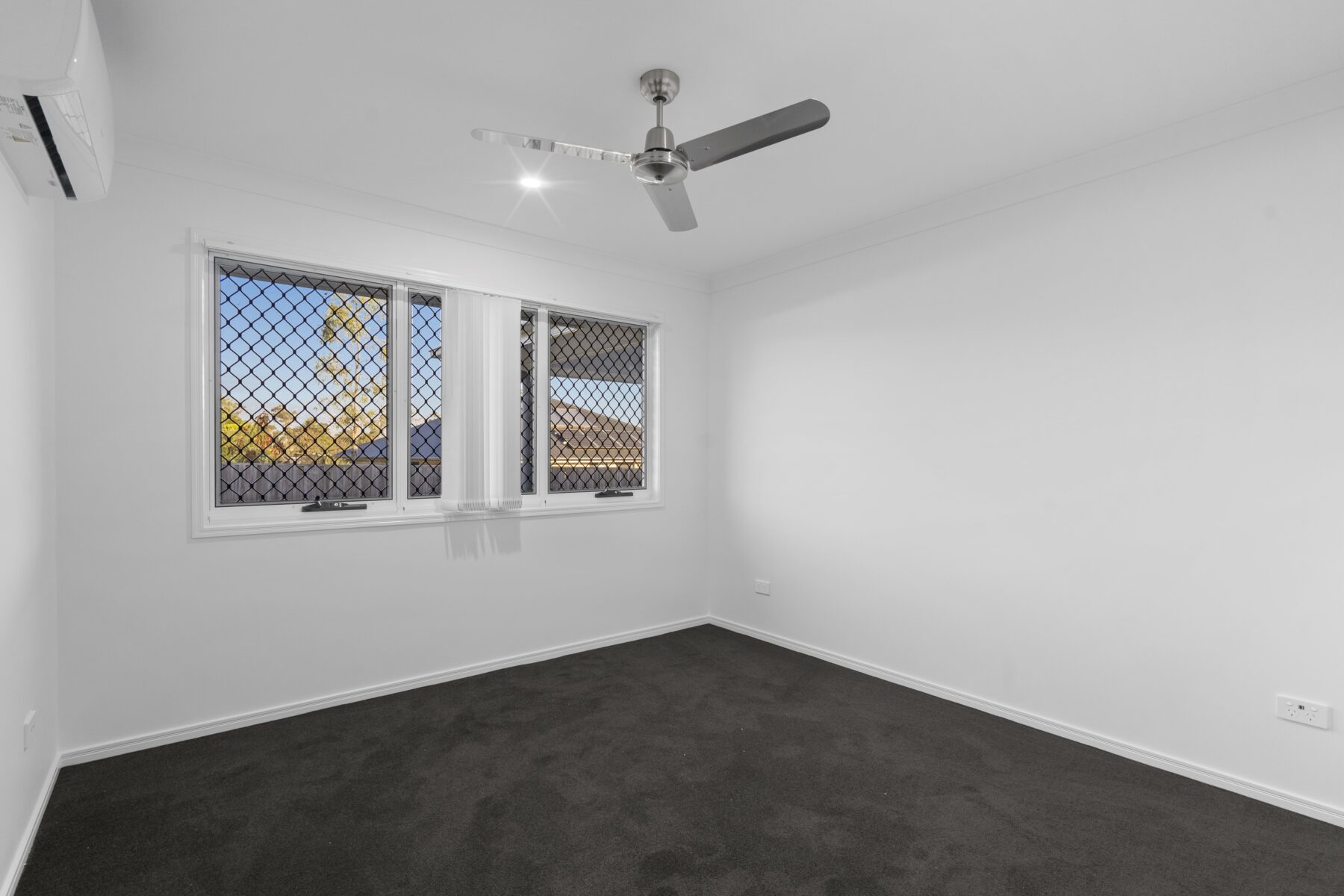 Rental: Rosewood, QLD, 4340 photo-6