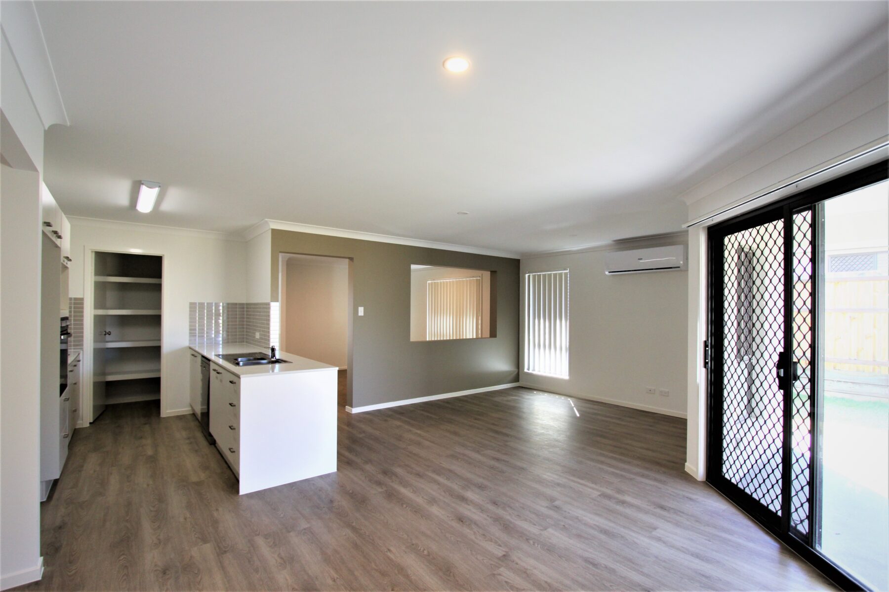 Rental: COLLINGWOOD PARK, QLD, 4301 photo-8