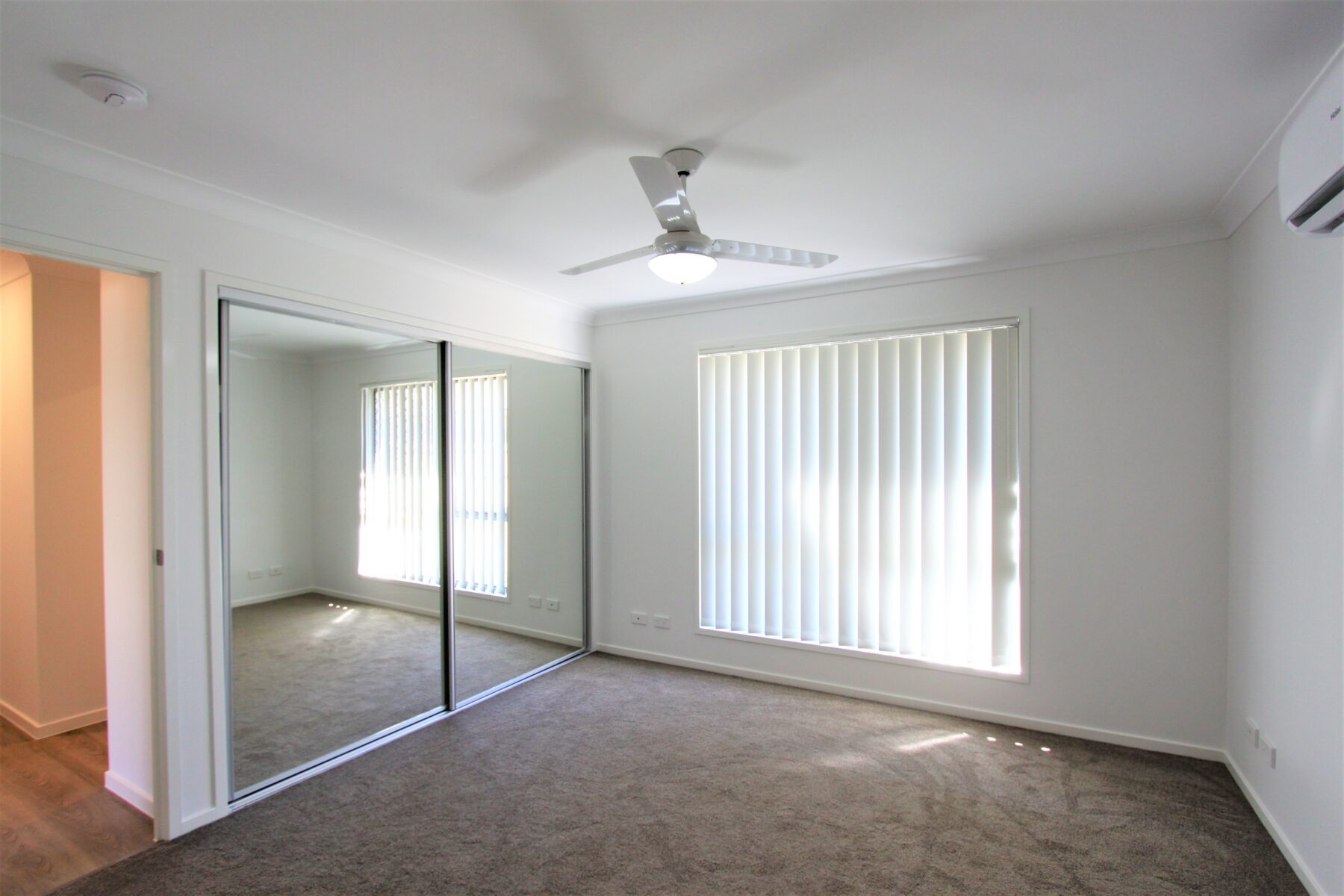 Rental: COLLINGWOOD PARK, QLD, 4301 photo-4
