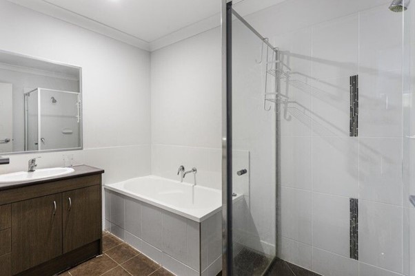 Rental: Redbank, QLD, 4301 photo-1