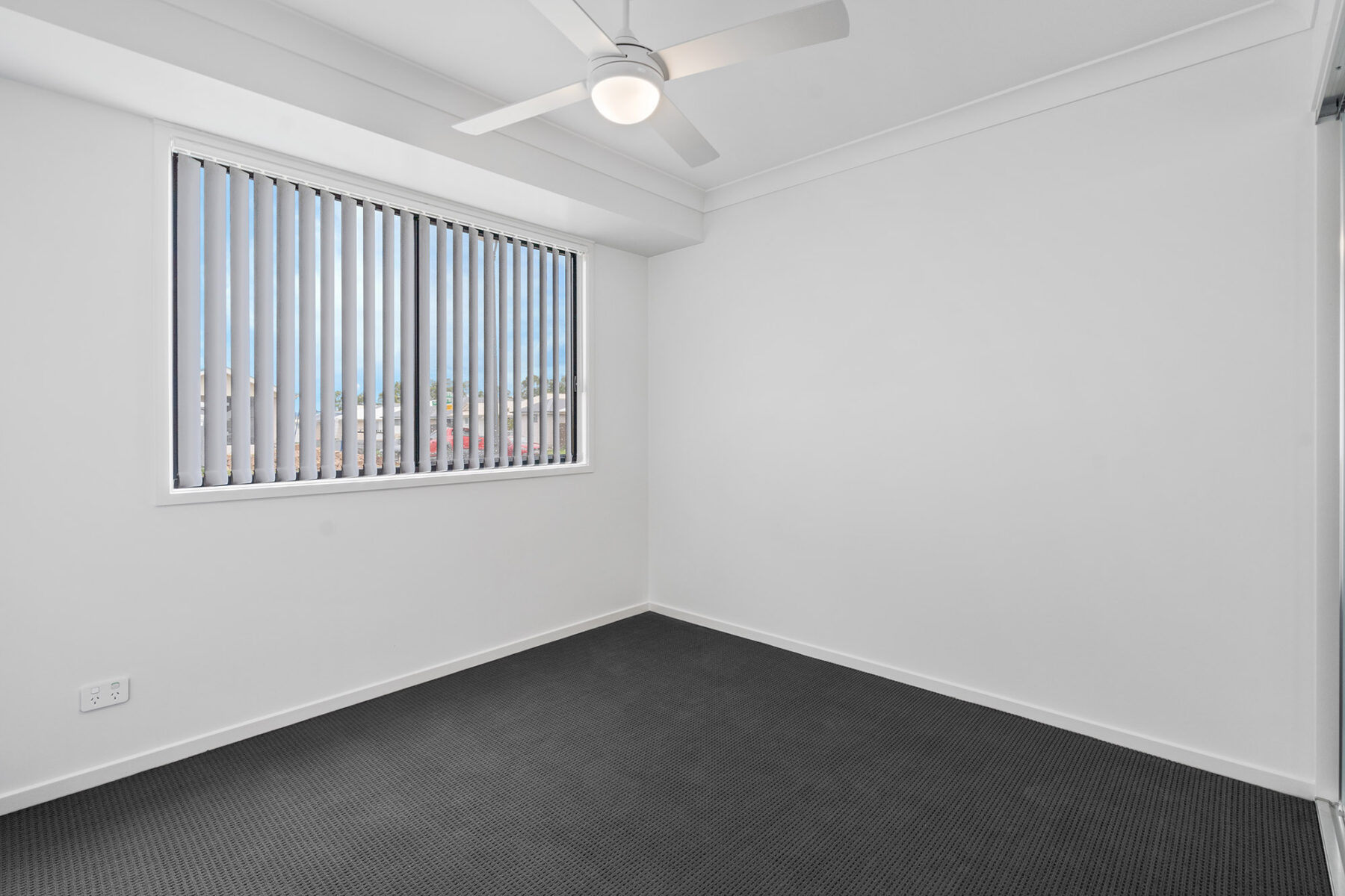 Rental: RIPLEY, QLD, 4306 photo-4