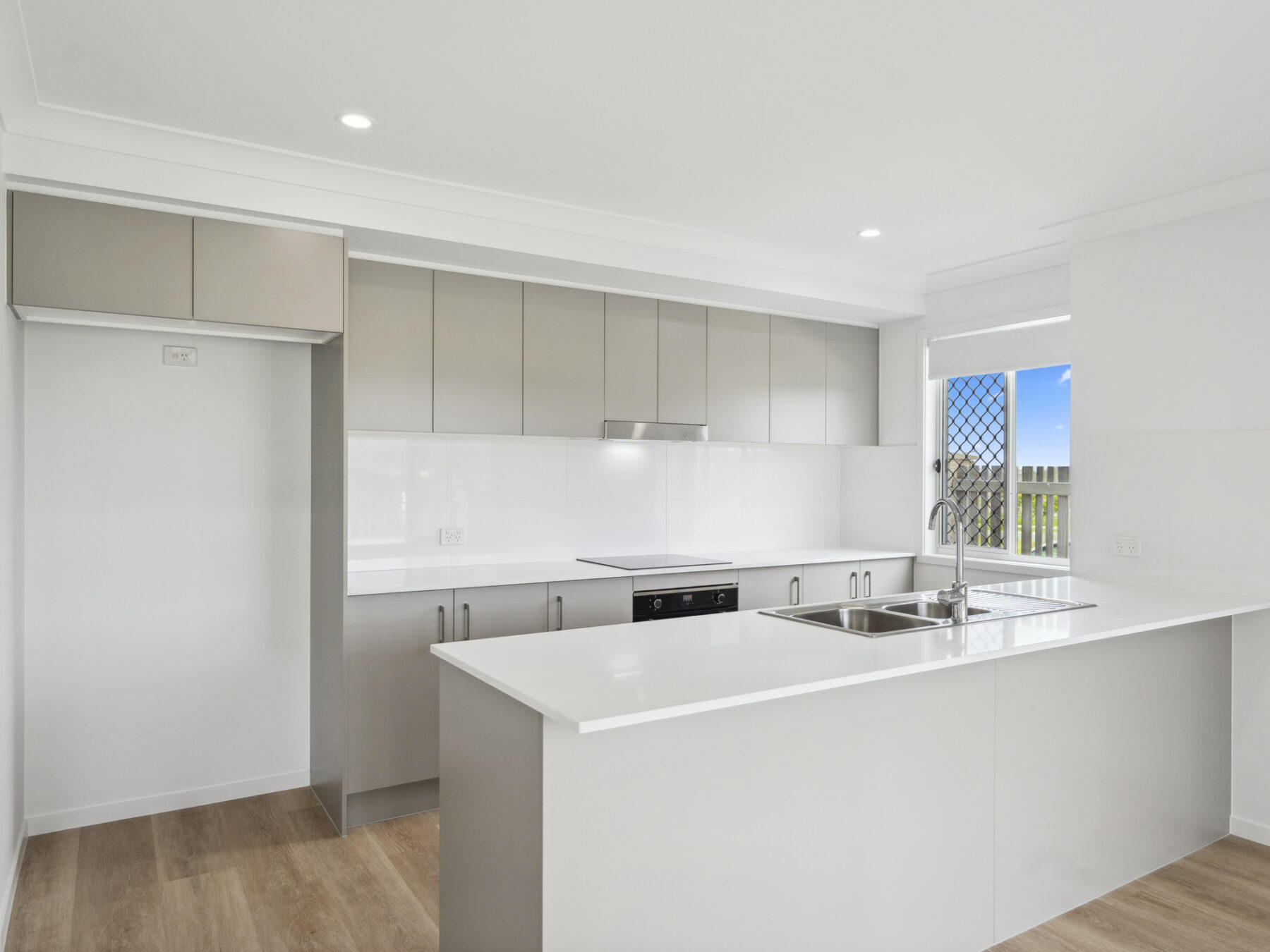 Rental: WHITE ROCK, QLD, 4306 photo-7