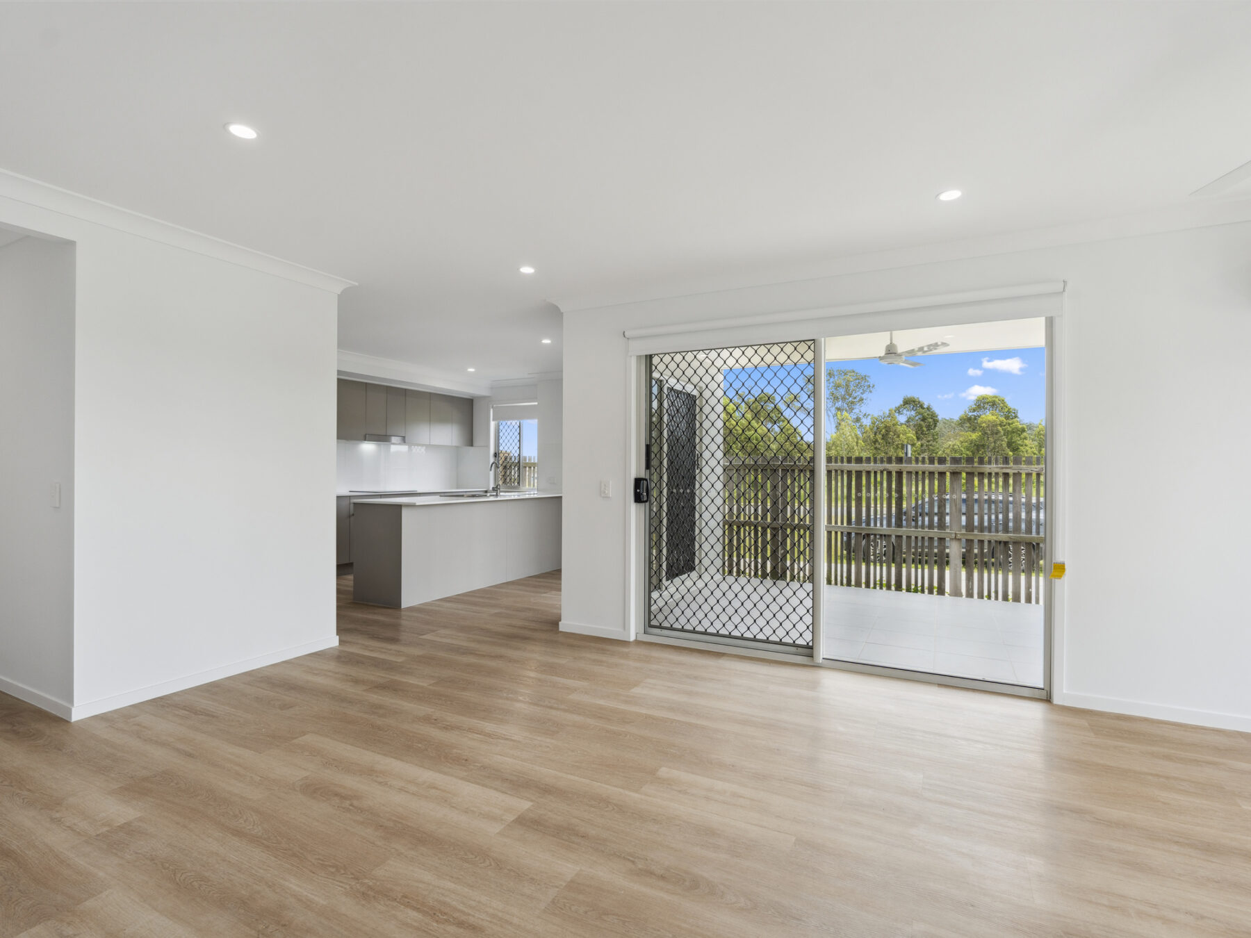 Rental: WHITE ROCK, QLD, 4306 photo-6