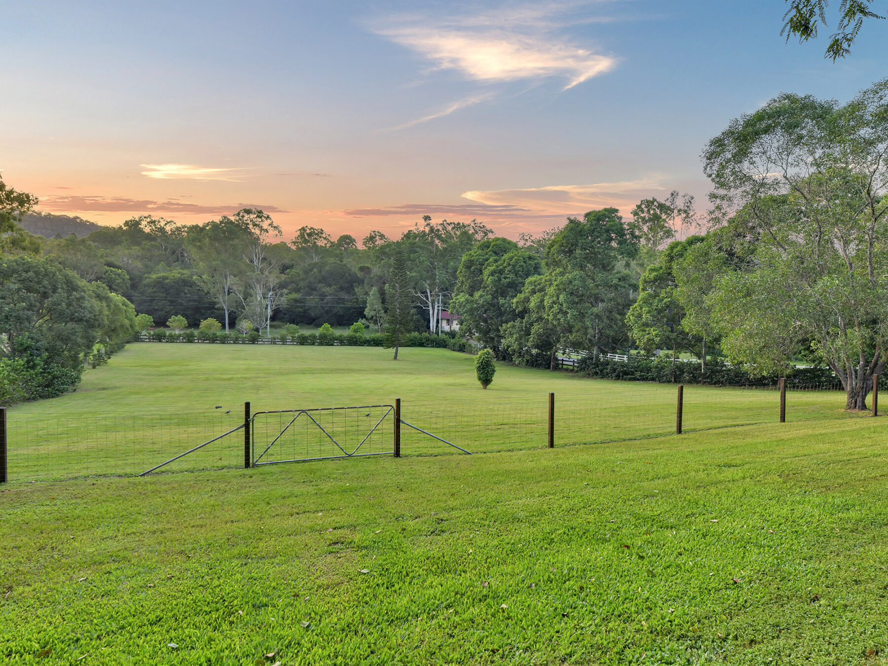 Rental: Kenmore Hills, QLD, 4069 photo-25