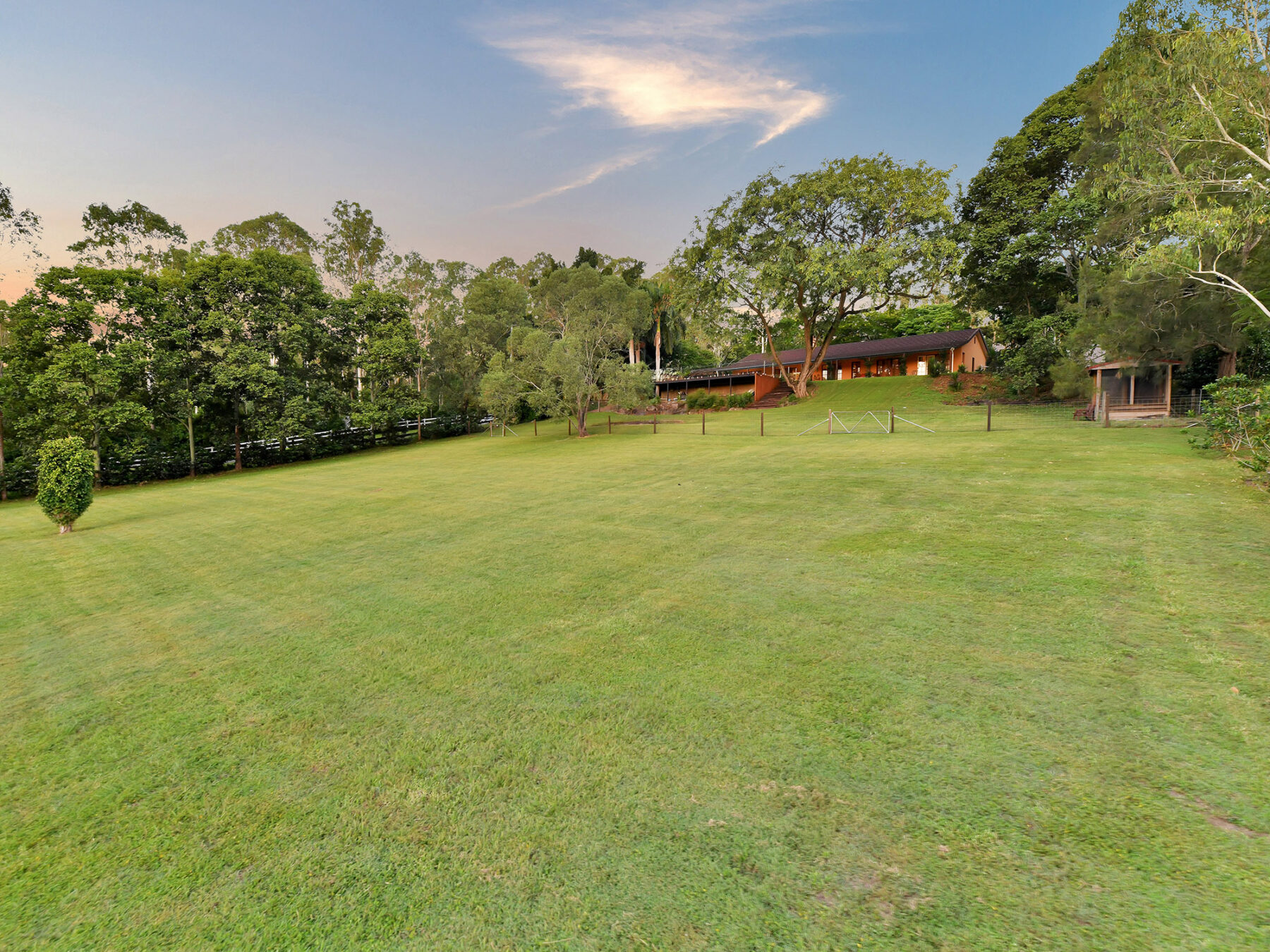 Rental: Kenmore Hills, QLD, 4069 photo-26