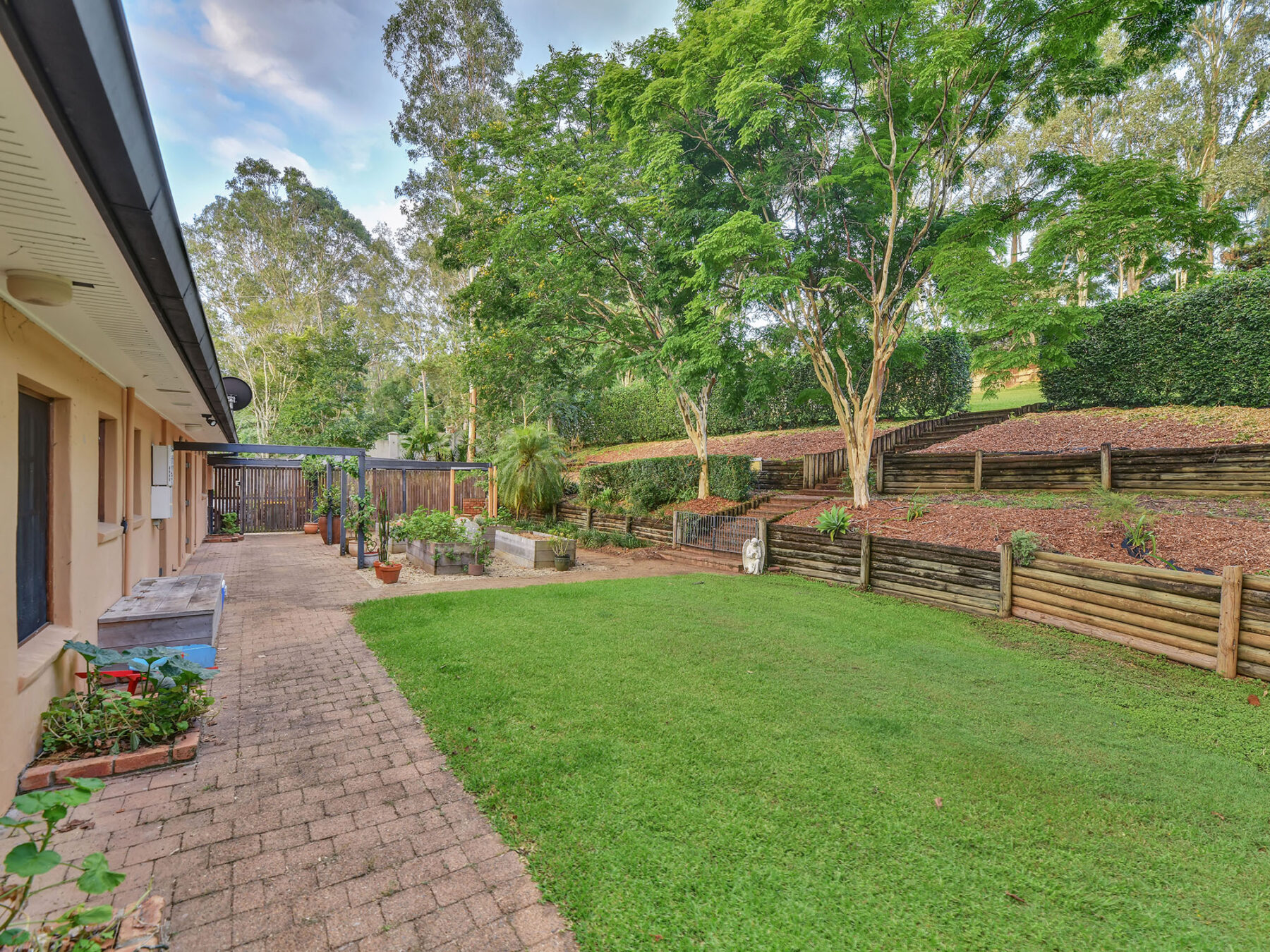 Rental: Kenmore Hills, QLD, 4069 photo-28