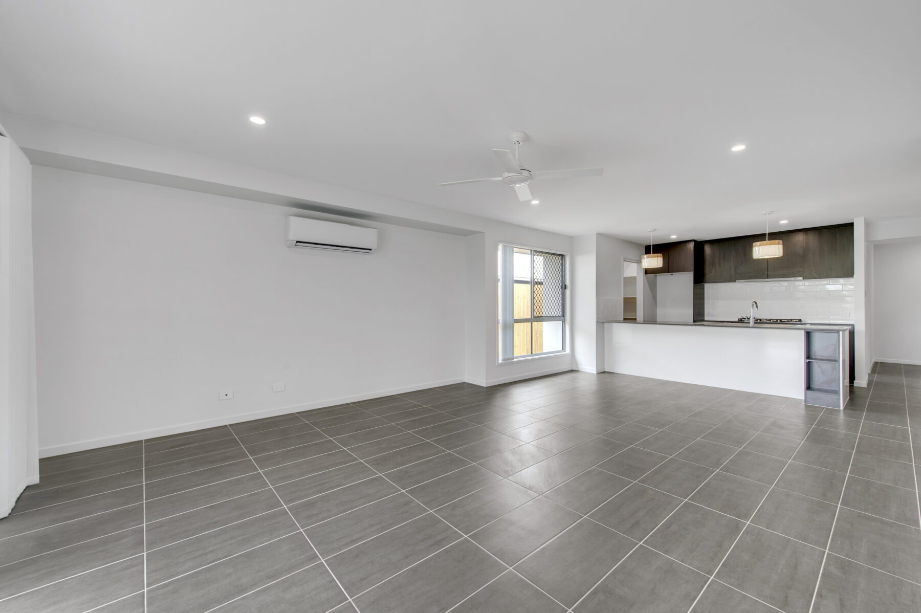 Rental: DEEBING HEIGHTS, QLD, 4306 photo-8