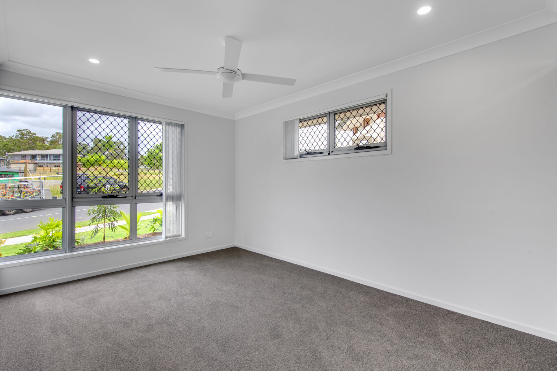 Rental: DEEBING HEIGHTS, QLD, 4306 photo-3