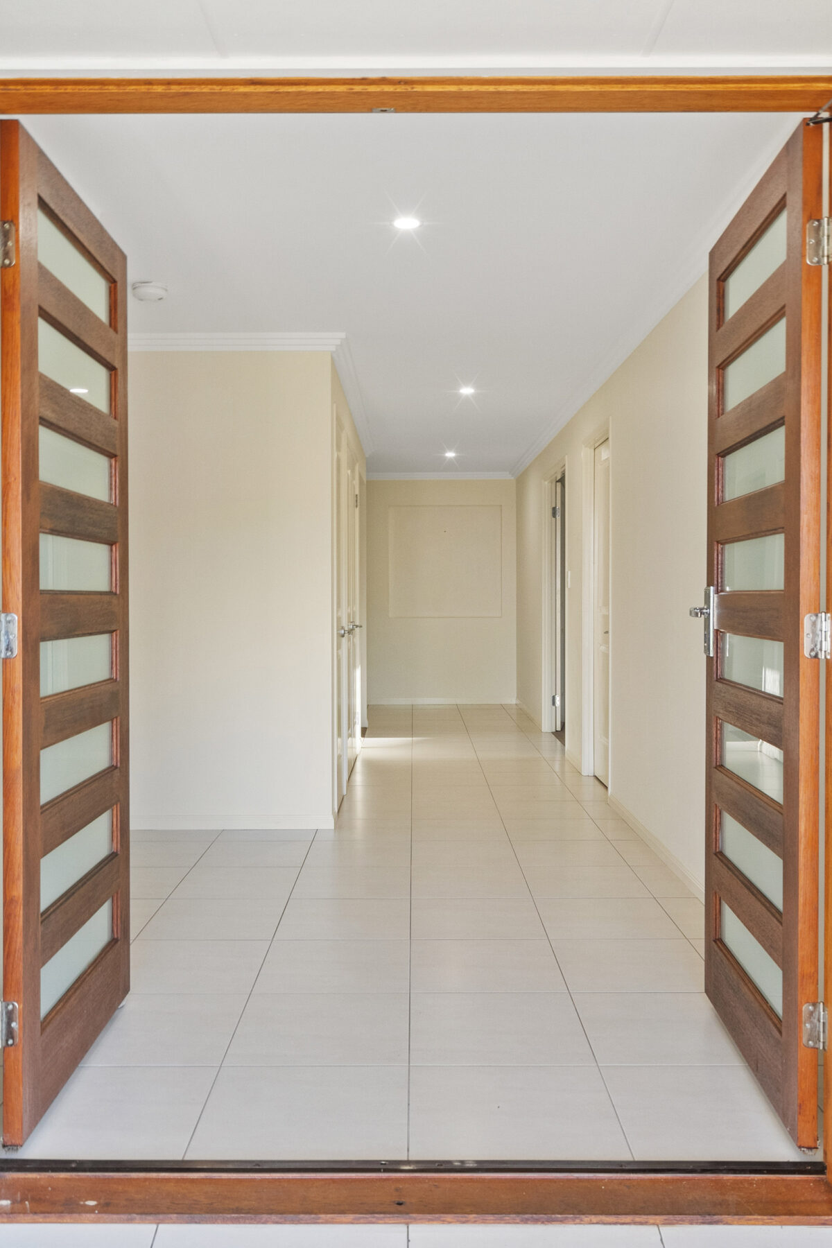 Rental: DEEBING HEIGHTS, QLD, 4306 photo-11