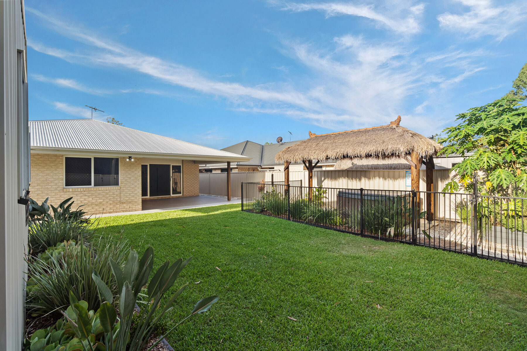 Rental: DEEBING HEIGHTS, QLD, 4306 photo-1