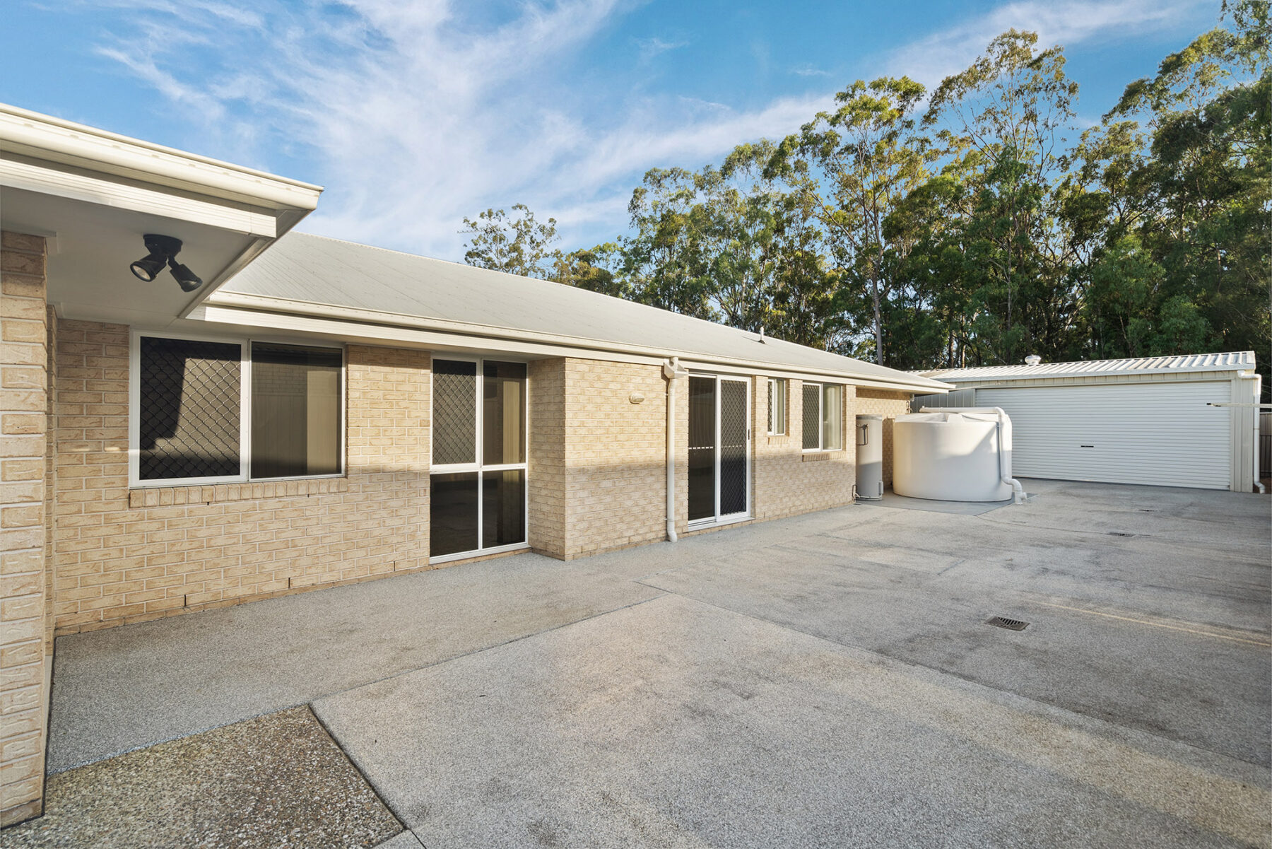 Rental: DEEBING HEIGHTS, QLD, 4306 photo-12