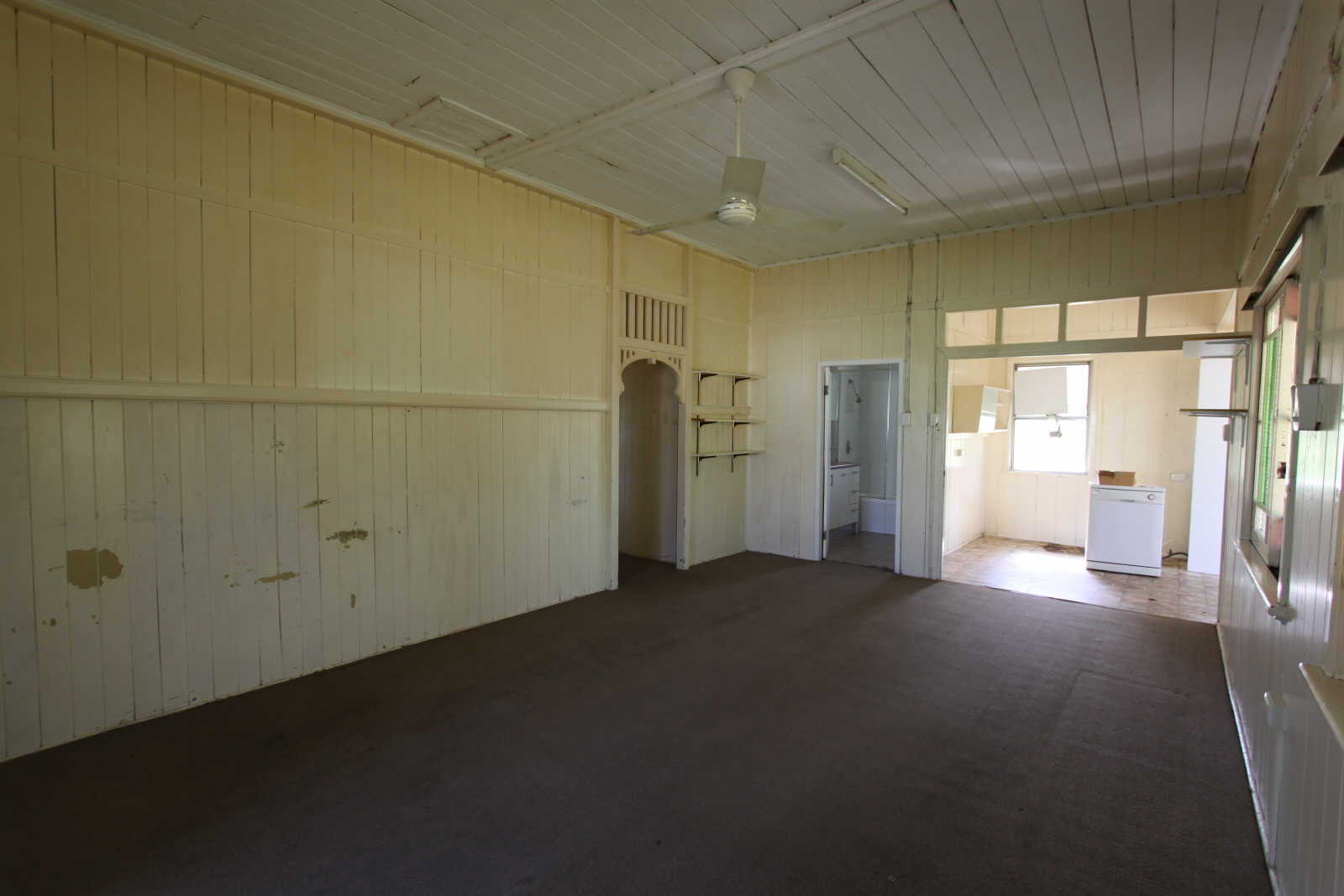 Rental: NORTH IPSWICH, QLD, 4305 photo-7