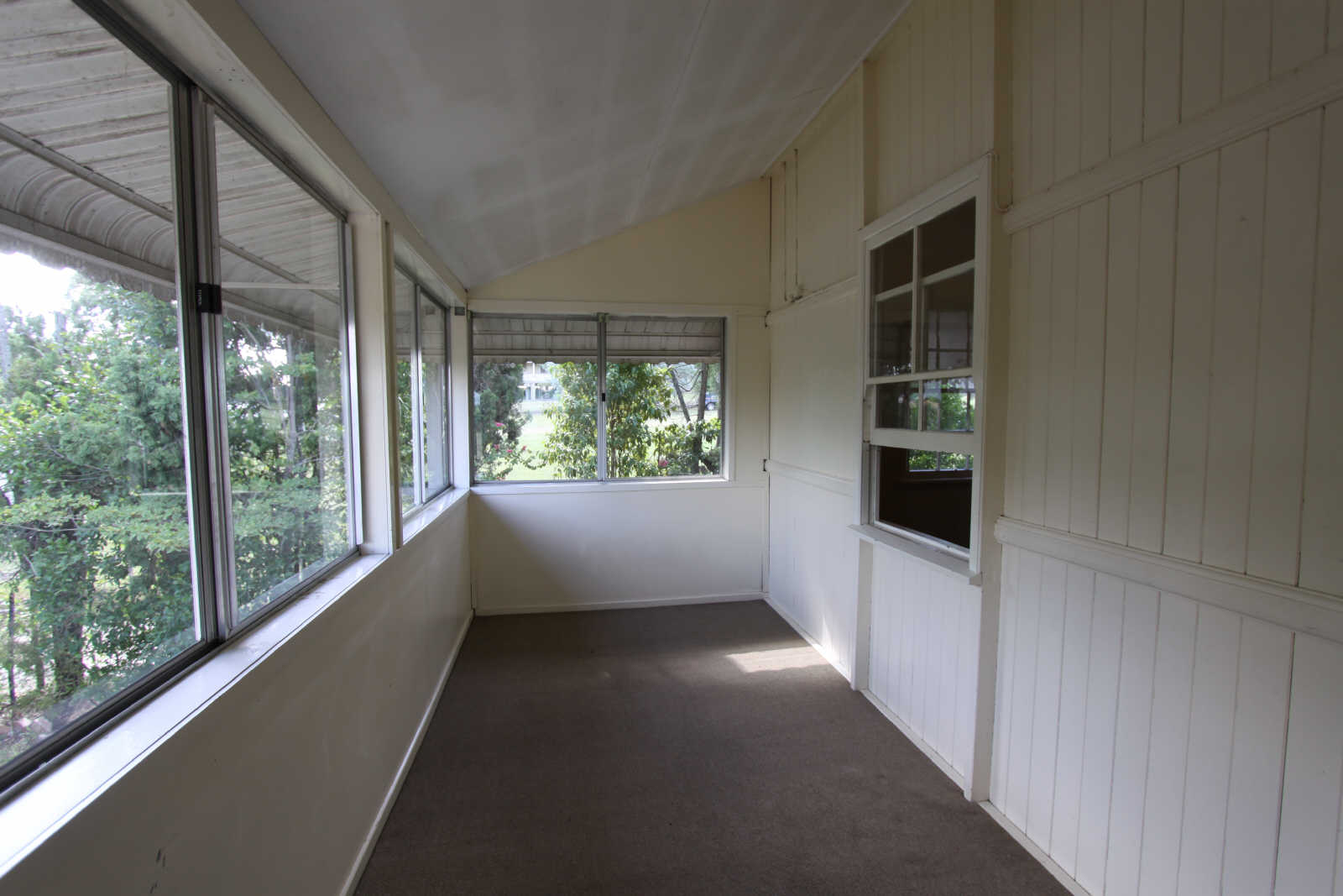 Rental: NORTH IPSWICH, QLD, 4305 photo-5