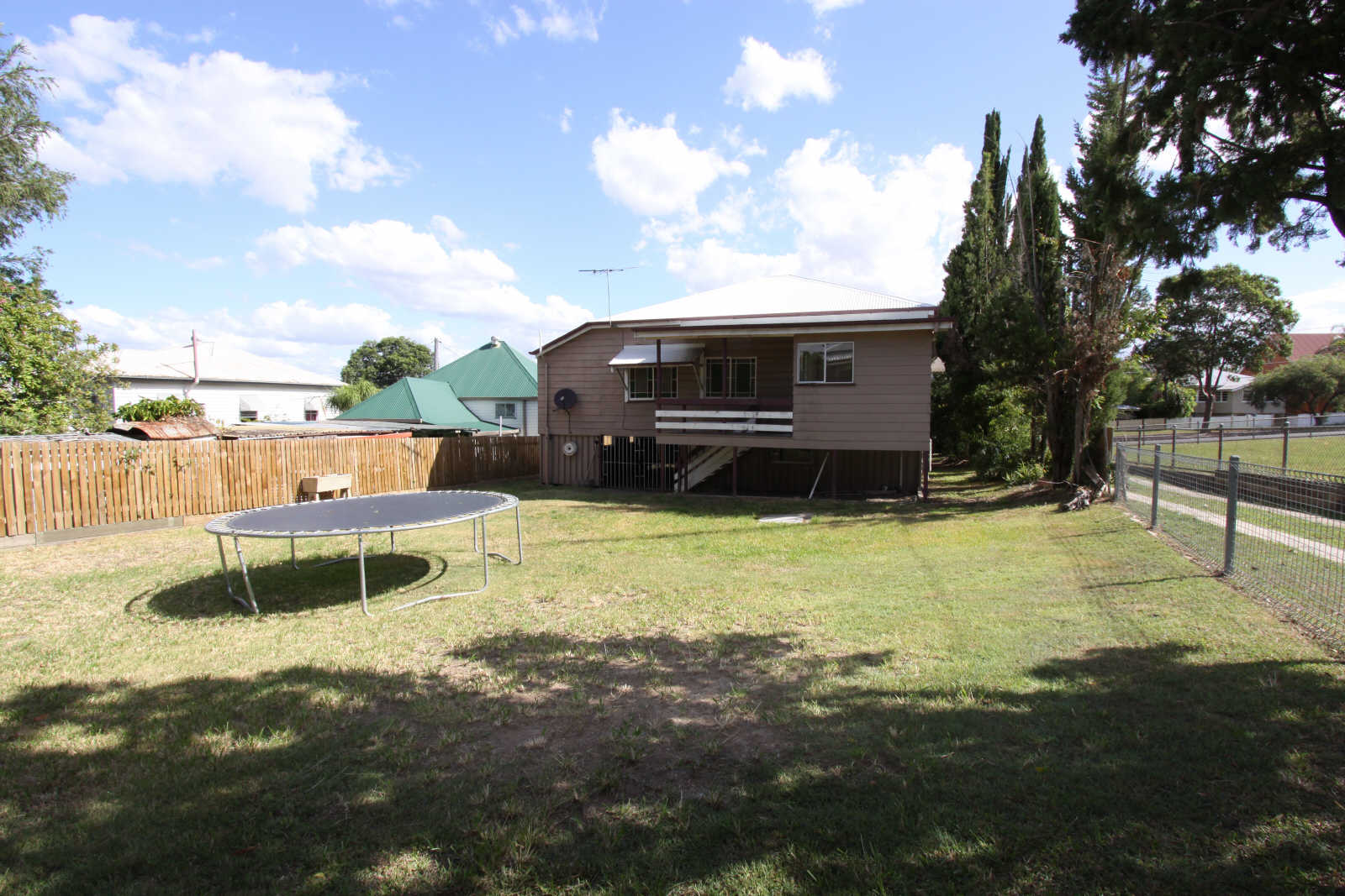 Rental: NORTH IPSWICH, QLD, 4305 photo-3