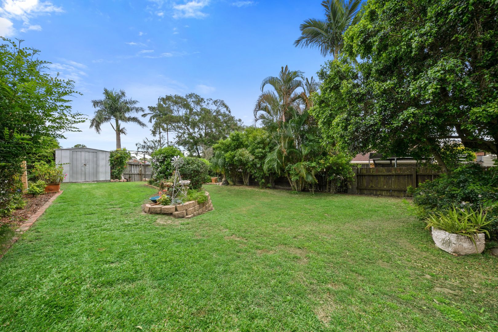 Rental: Riverhills, QLD, 4074 photo-8