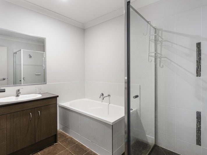 Rental: Redbank, QLD, 4301 photo-2