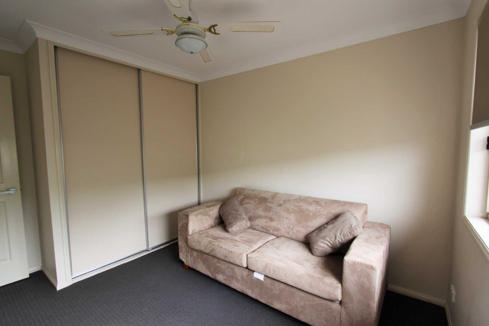 Rental: BLACKSTONE, QLD, 4304 photo-3