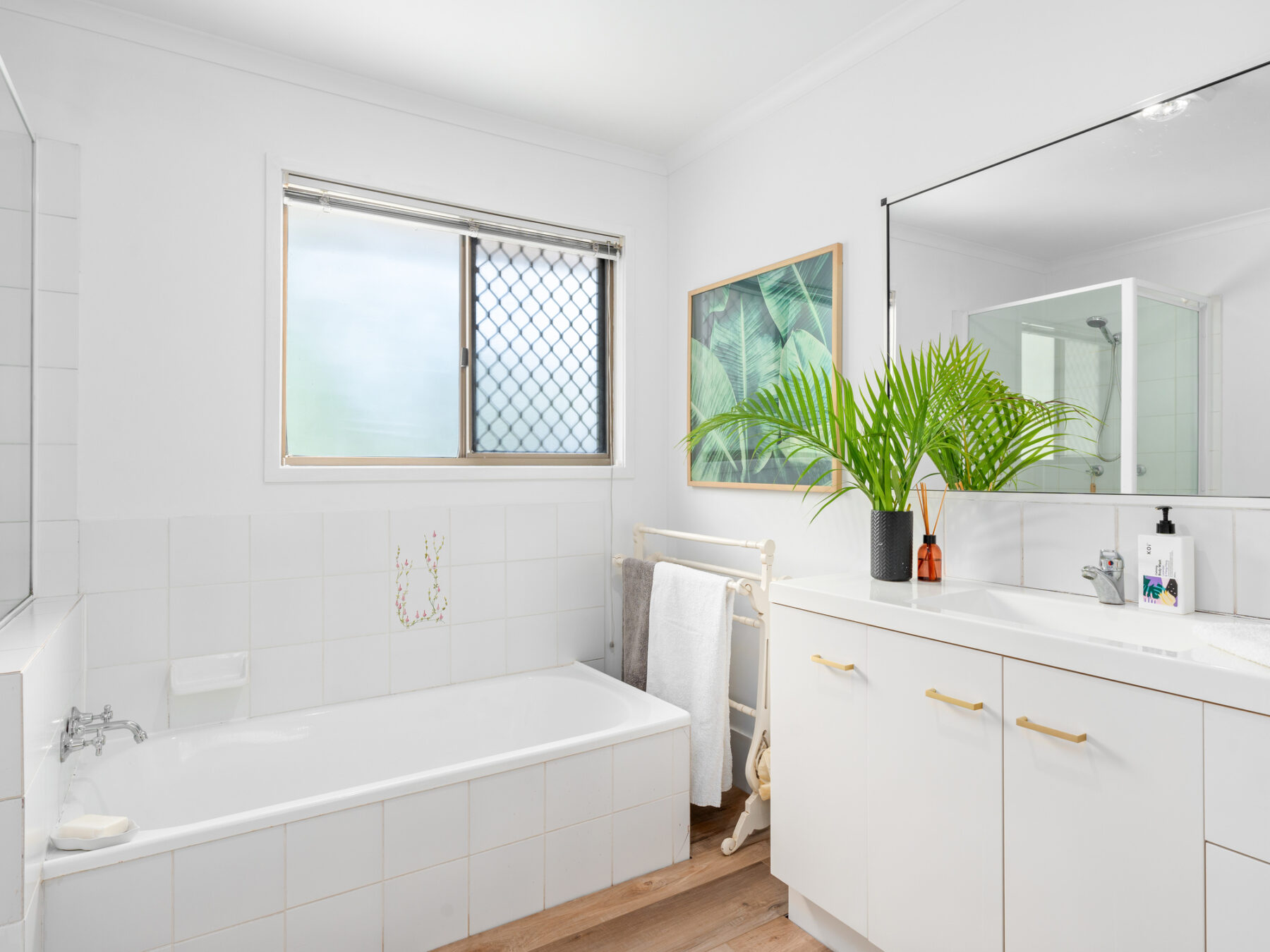 Rental: Bellbowrie, QLD, 4070 photo-3