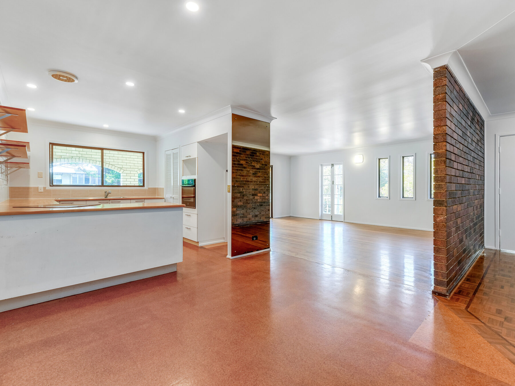 Rental: Chapel Hill, QLD, 4069 photo-13