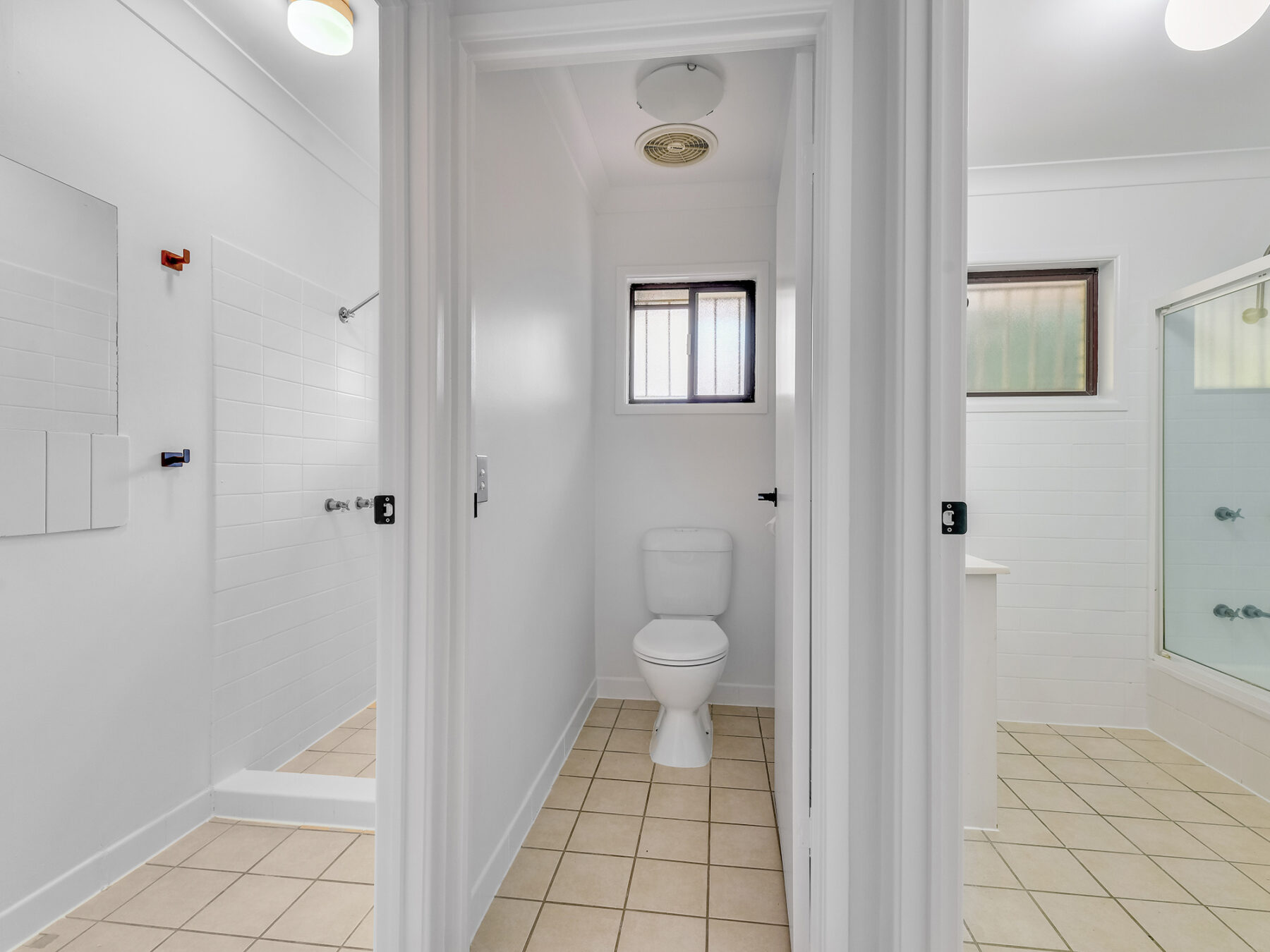Rental: Chapel Hill, QLD, 4069 photo-6