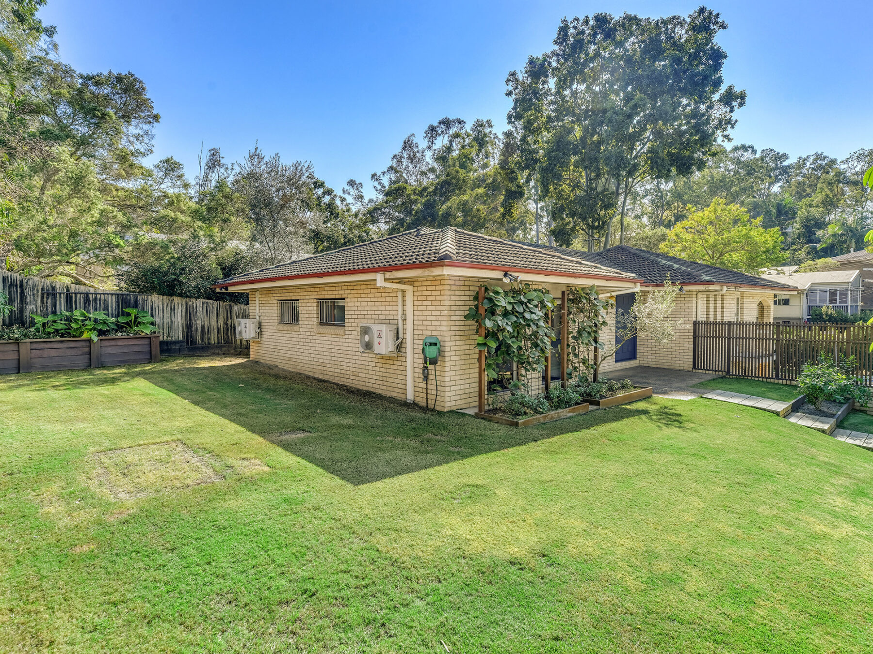 Rental: Chapel Hill, QLD, 4069 photo-1