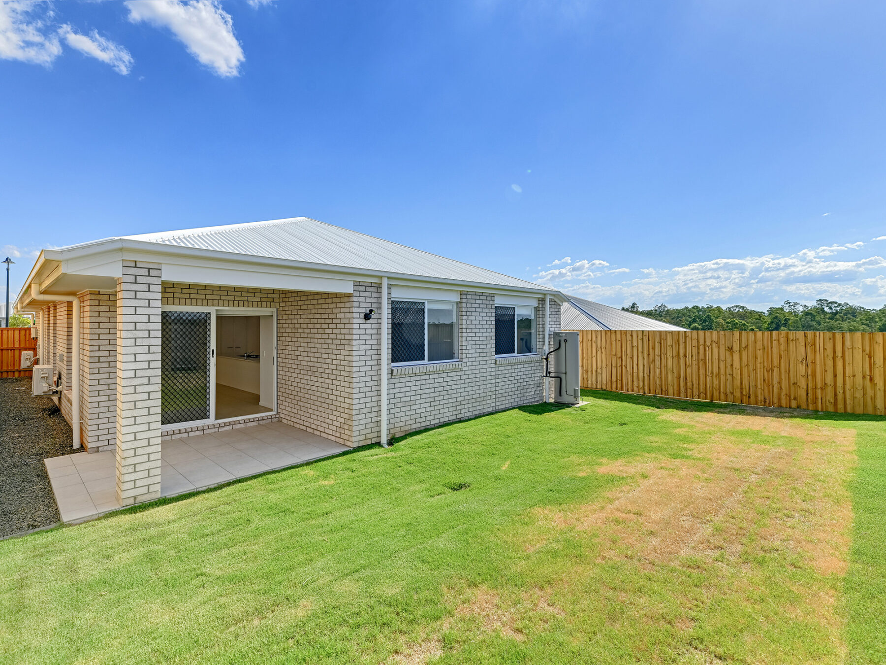 Rental: DEEBING HEIGHTS, QLD, 4306 photo-1