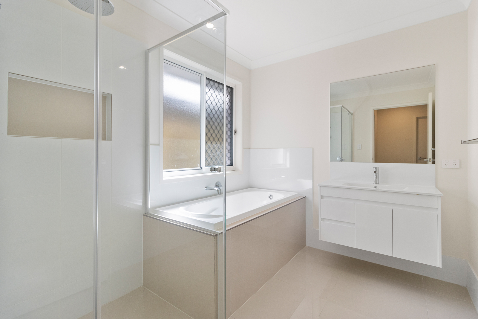 Rental: LILYWOOD, QLD, 4513 photo-9