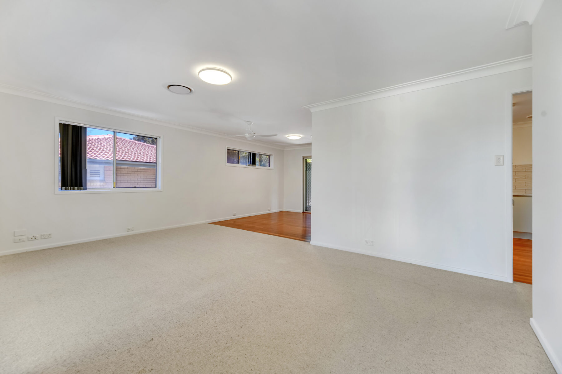 Rental: Mansfield, QLD, 4122 photo-7