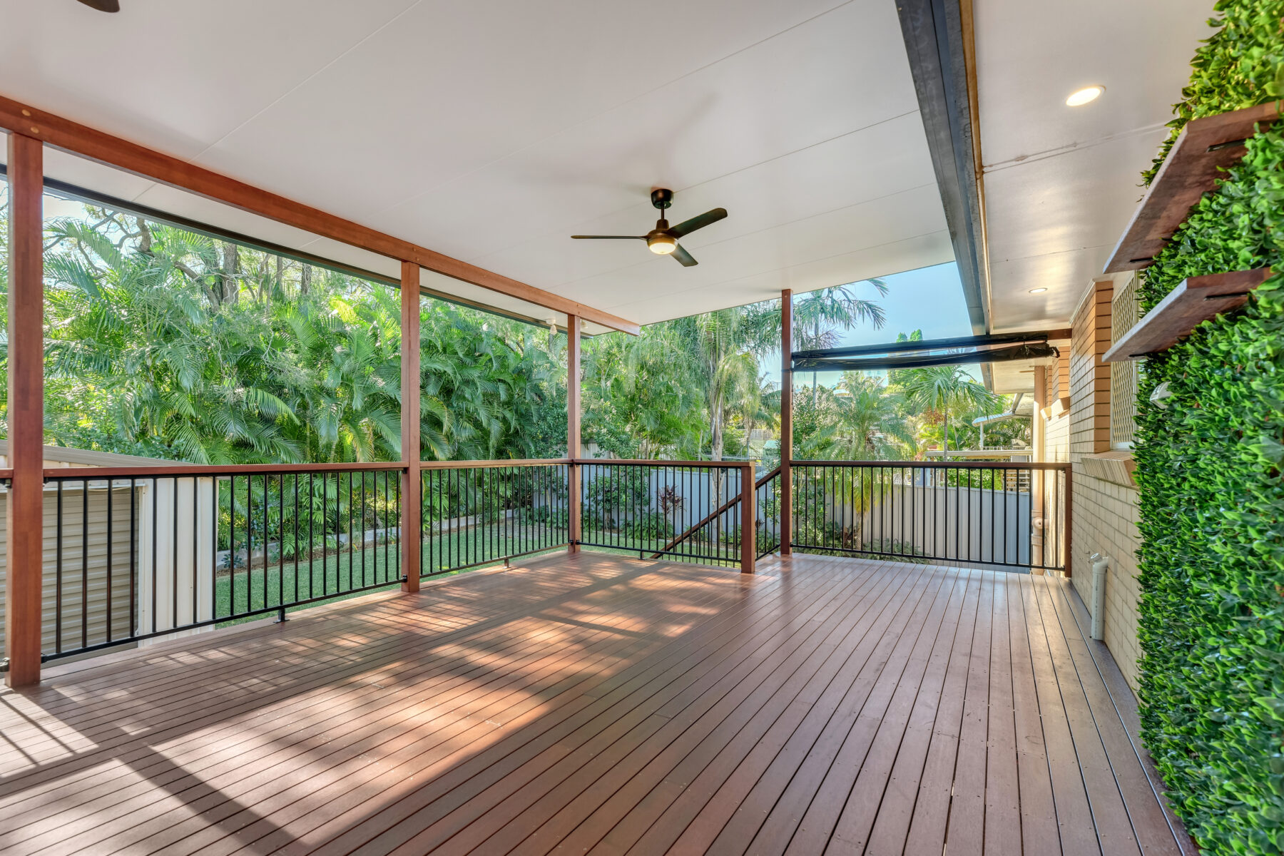 Rental: Mansfield, QLD, 4122 photo-3