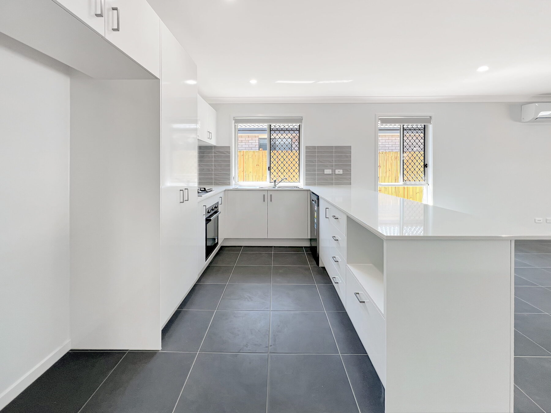 Rental: 8, PARDALOTE PLACE, REDBANK PLAINS, QLD, 4301 photo-12