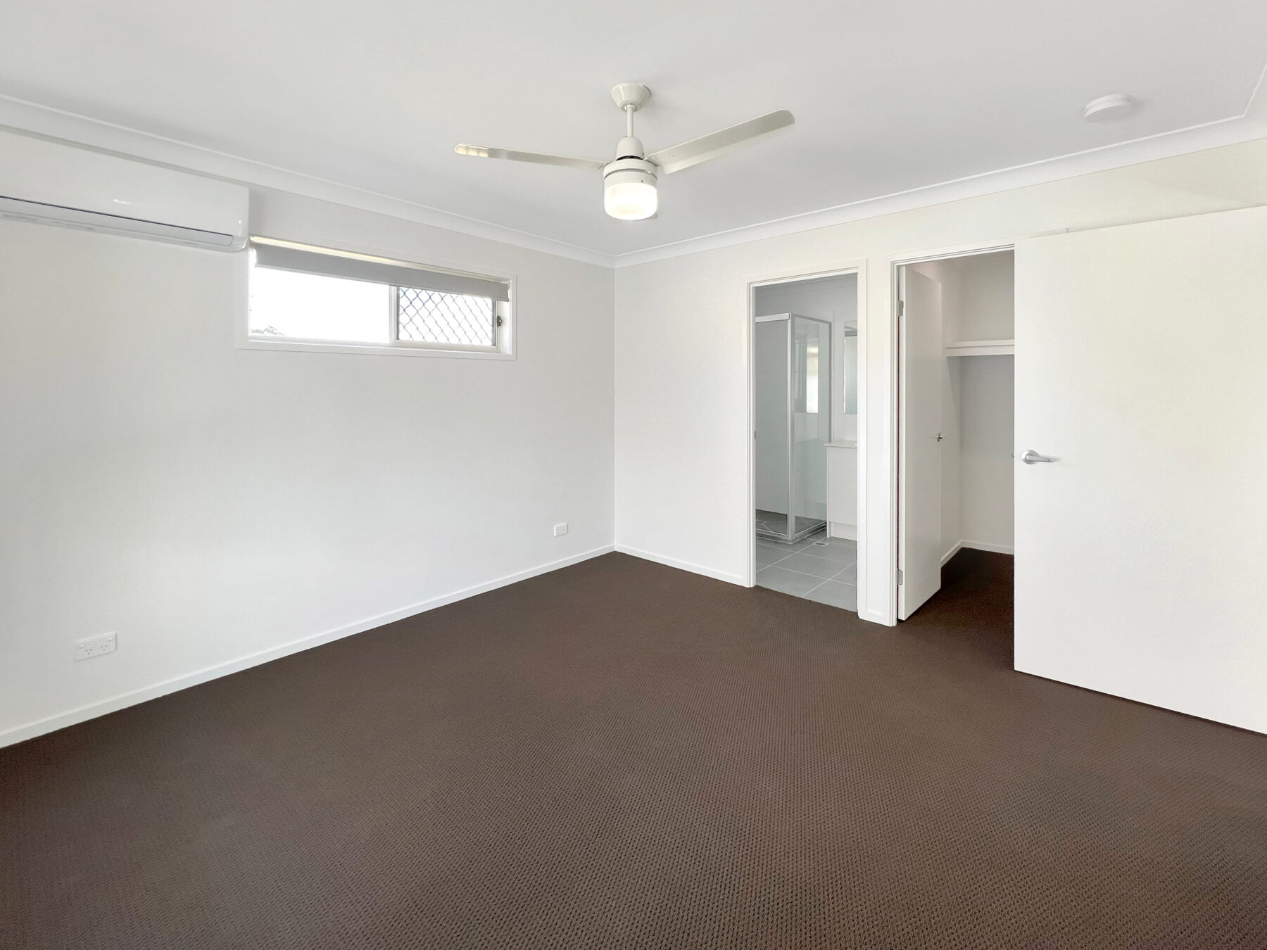 Rental: 8, PARDALOTE PLACE, REDBANK PLAINS, QLD, 4301 photo-7